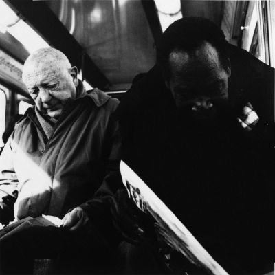 Métro gazette
Mamiya C330, 80 mm Sekkor.
Tri_X 400@3200, Stand Dev Rodinal.
Scan brut, RC brillant.
Mots-clés: Street, N&B, transport, metro, Mamiya, C330, Tri_x