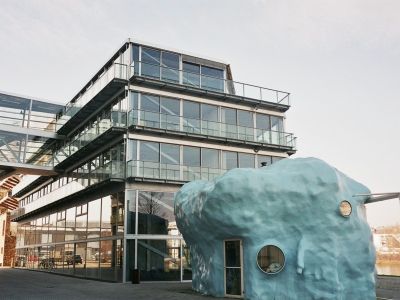 Blob
Ecole d'Archi de Nantes avec le bar en premier plan. Minox 35 GL
Mots-clés: Nantes Minox