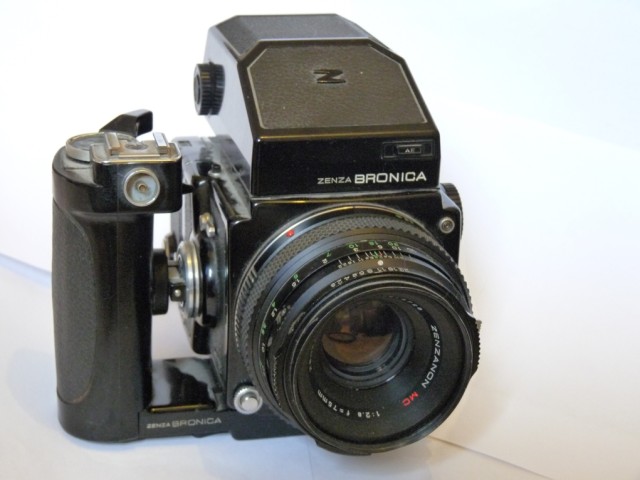 Zenza_Bronica_2_[640x480].JPG