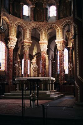 Saint Austremoine 1
