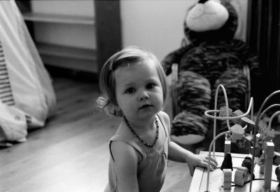 Ma fille
Appareil AE-1, film TRI-X 400.
