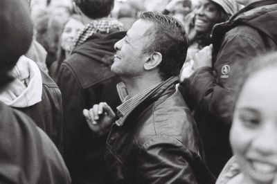 Du bonheur d'être là.
Nikon F4s - Tmax 3200 - AFD 50 mm. f1.4 
