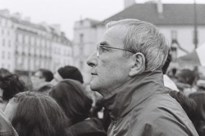 Dernière angoisse avant l'annonce.
Nikon F4s - Tmax 3200 - AFD 50 mm. f1.4
