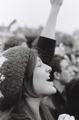 On y est!
Nikon F4s - Tmax 3200 - AFD 50 mm. f1.4
