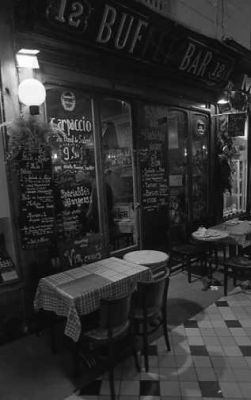 A Taaableu !
Nikon Fm2n - Tmax 400 - 24 mm ais f2.8.
