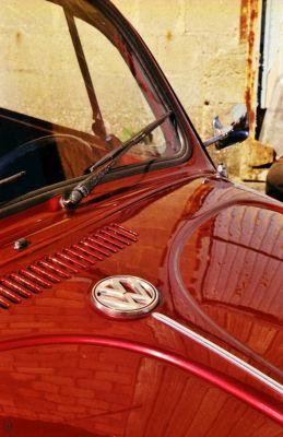 VW
