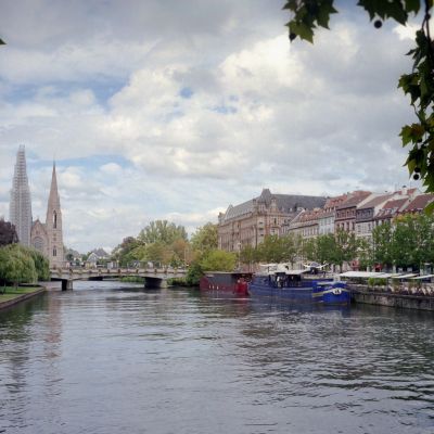 Quai des Bateliers, Strasbourg
Rolleiflex 3.5 F Planar, Canoscan 9000F

