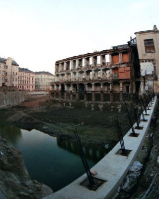img018.jpg
