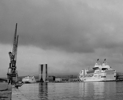 Port_autonome_20120918_foma100_Xtol1+1_010.jpg