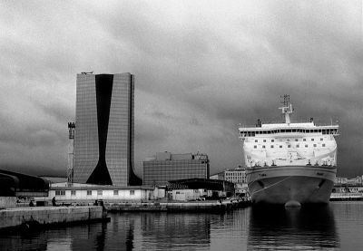 Port_autonome_20120918_foma100_Xtol1+1_film2_010.jpg