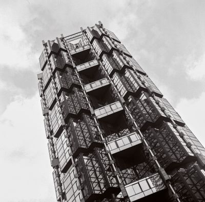 Tour Totem 
Mots-clés: mamiya C3