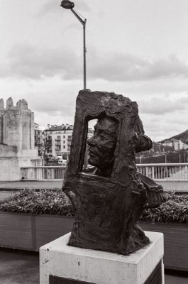 Statue du pont Boiel Dieu à Rouen
Mots-clés: Nikon FE