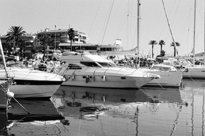 Le port de St Cyprien
Mots-clés: Kiev Contax argentique matériel
