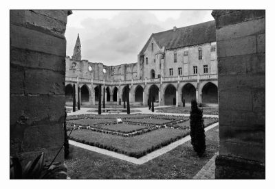Le cloitre de Royaumont
Mots-clés: Nikon F