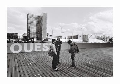 Les parisiens en balade à la BNF
Nikon F Nikkor 24 F2.8
