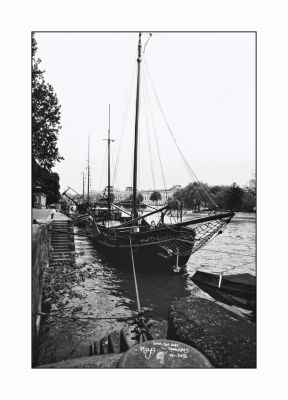 L'étrave sur Seine
Nikon F Nikkor 24
