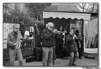 Les musiciens de St Germain
Nikon F Nikkor Auto Q 50mm F:1.4
Kodak TriX 400
Mots-clés: Nikon Ftn