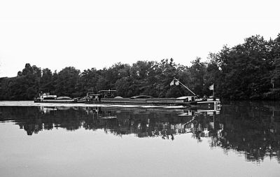 Péniches 
Mots-clés: Leica IIIa