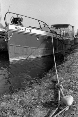 Henriette se porte comme une Péniche
