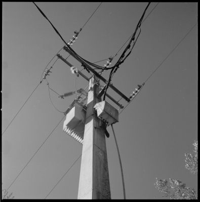 Poteau électrique
Hasselblad + 80mm
Acros 100 @ 100 iso
Rodinal 1+50

