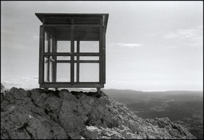 Vigie en sainte Victoire
HP5+@400 ISO
D76 1+1
Leica M6 + Biogon 
