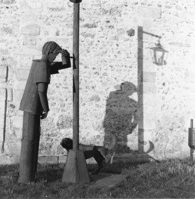 Statue homme chien candélabre
Envoyé à Fuji
Tirage Statue en fer homme+chien urinent sur candélabre : Yashicamat 124G, parc de Soucy, Fontenay les Briis, juin 2012
HP5 périmé, R09 stand-dev
21X21 Fomaspeed 311 brillant

