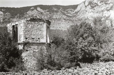 Tour hexagonale
Envoyé à Liloo
Tirage Ruine tour hexagonale : Salyut S, 80mm, f 11, Drôme, Saou, été 2012
Fomapan 100, R09 stand-dev
Recadrage en 20X30, Fomatone 333 semi mat. Tirage en grade 1, trop contrasté
