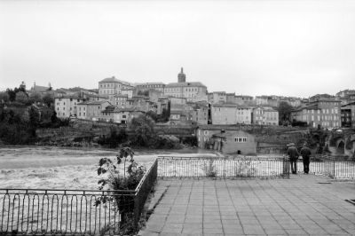 Le tarn crue Albi
om10 film noir et blanc chromogénique 400 iso 36 poses. Kodak BW 400 CN
