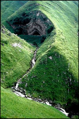 Pyrenees.jpg