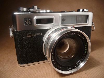 Yashica Electro 35 GSN (1)
