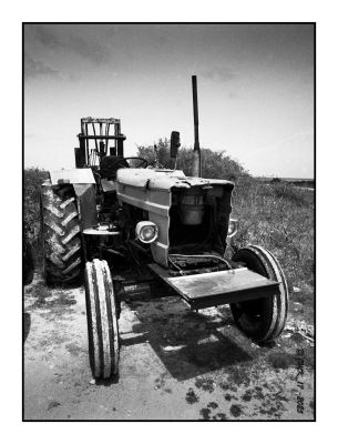 Fuji_645W_HP5_LC29_img001.jpg