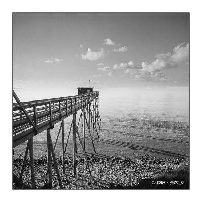 Rollei_SL662C_Planar_22C8_80mm_Ilford_HP5_expiree_Rodinal_12B25_012.jpg