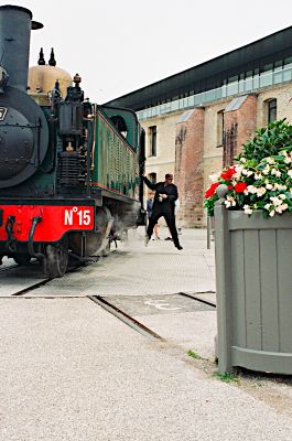 trainsatval2.jpg