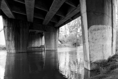 Béton, béton...
Olympus OM10, Zuiko 50mm/1.8, Rollei RPX100.
