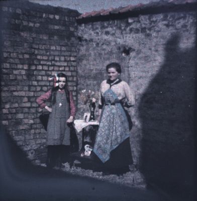 Autochrome - Petite-Synthe 8 avril 1917
Plaque de verre 45x107, prise par un Vérascope Richard.
Sandwich de plusieurs plaques, pour avoir un autochrome.
