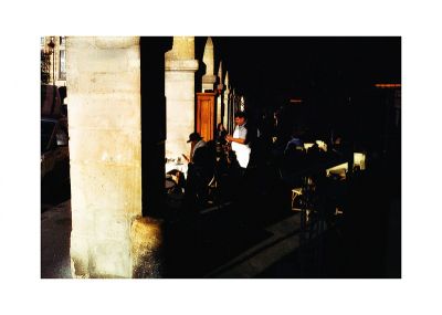 Paris
M6 35 Summilux f/1,4 CineStill 800 T
