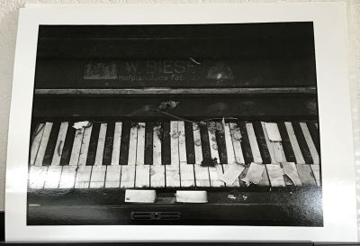 2 noires, 1 blanche (Debussy)
clavier de piano
Mots-clés: clavier piano
